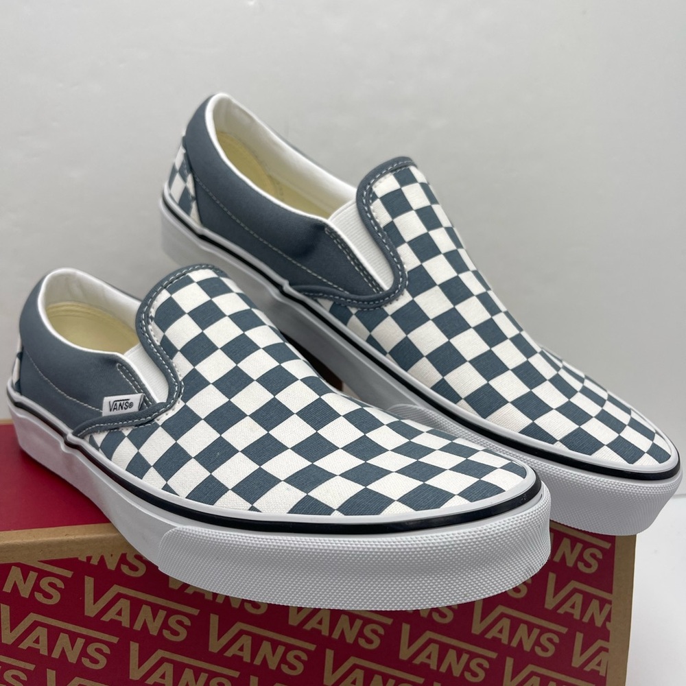 Vans WMNS Sneakers Classic Slip-On
Color Theory Checkerboard
Stormy Weather - Picture 4 of 16